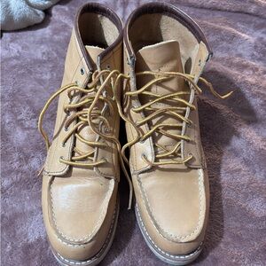 Women’s redwing heritage boots